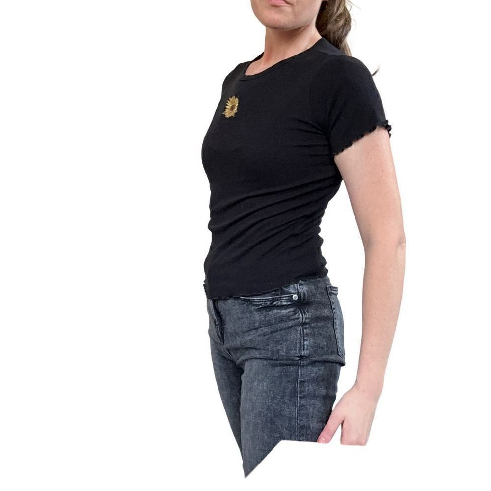 Y2K Ribbed Baby Tee with Embroidered Sunflower and Wavy Hem M